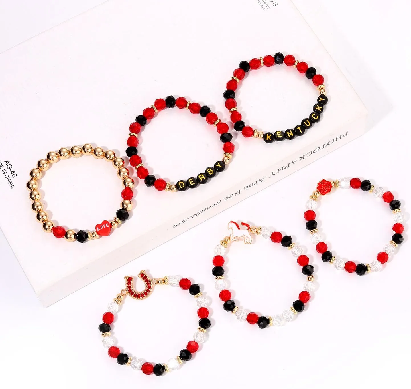 5 Pack Beaded Bracelet Stackable Christmas Thanksgiving St. Patrick’s Day Valentine's Day Beaded Stretch Bracelet Holiday Charm Bracelets Festive Jewelry Gifts for Women